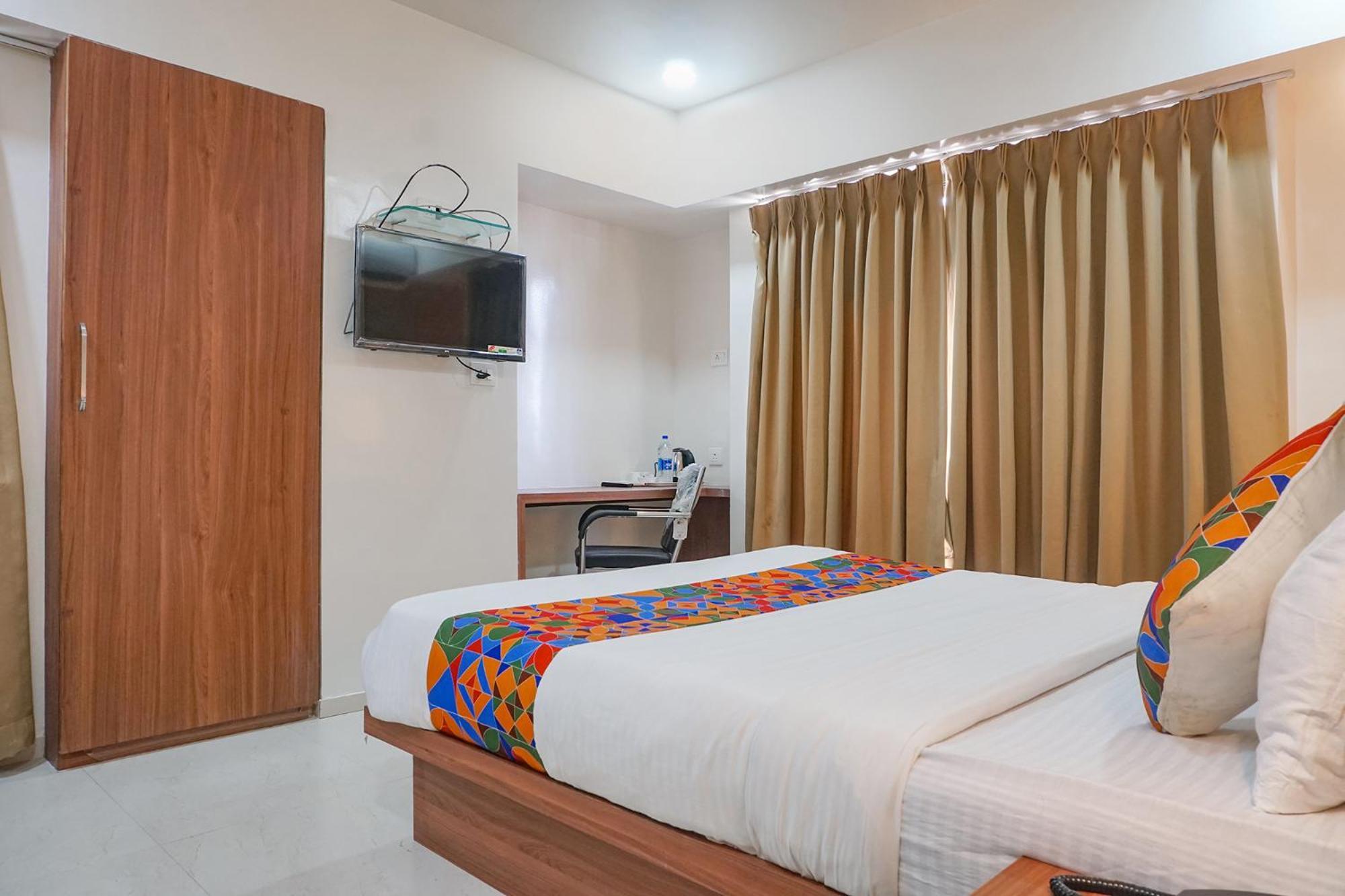 Fabhotel Emersion Residency - High Street Near Laxman Nagar, Baner 浦那 外观 照片