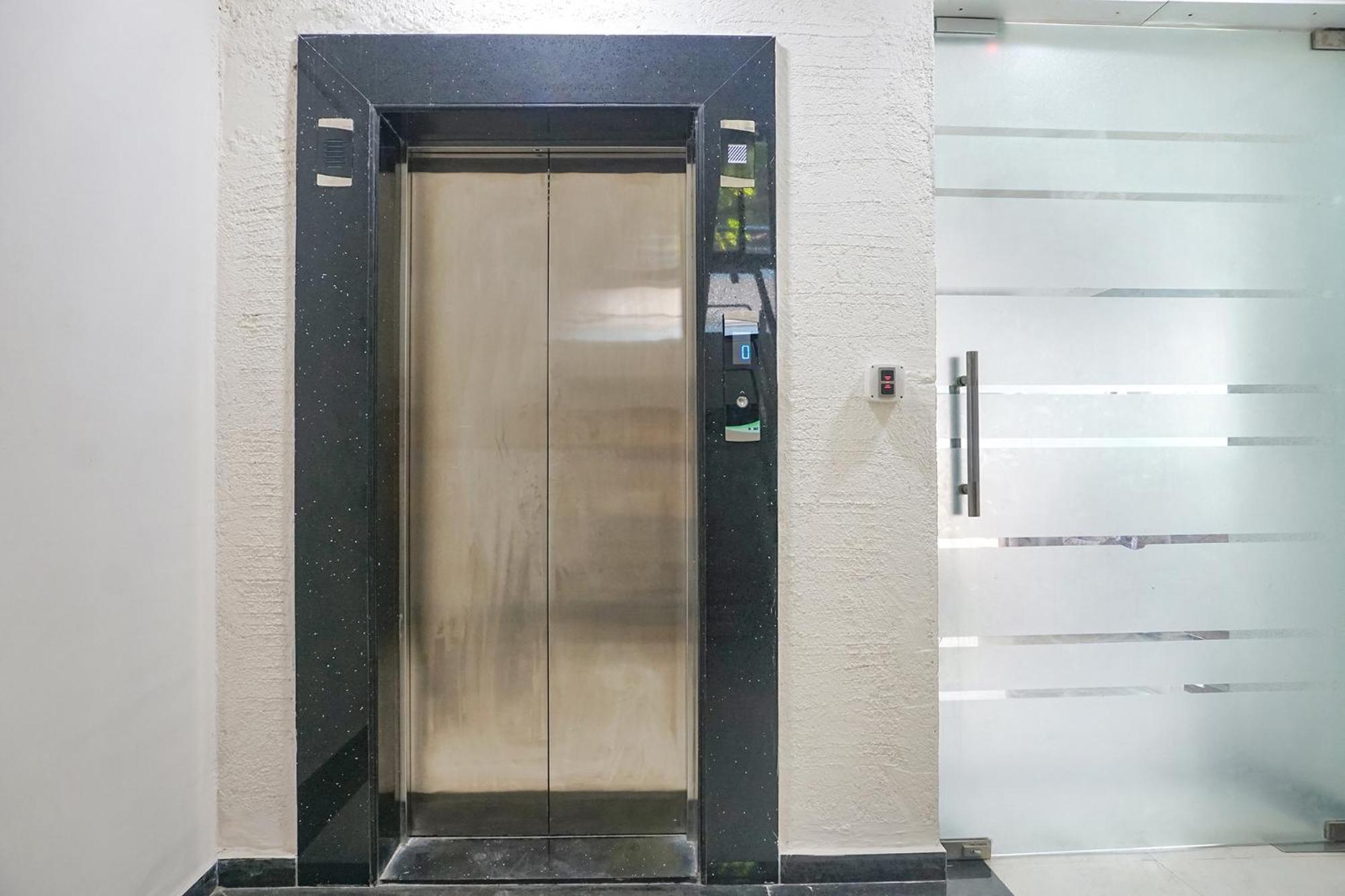 Fabhotel Emersion Residency - High Street Near Laxman Nagar, Baner 浦那 外观 照片